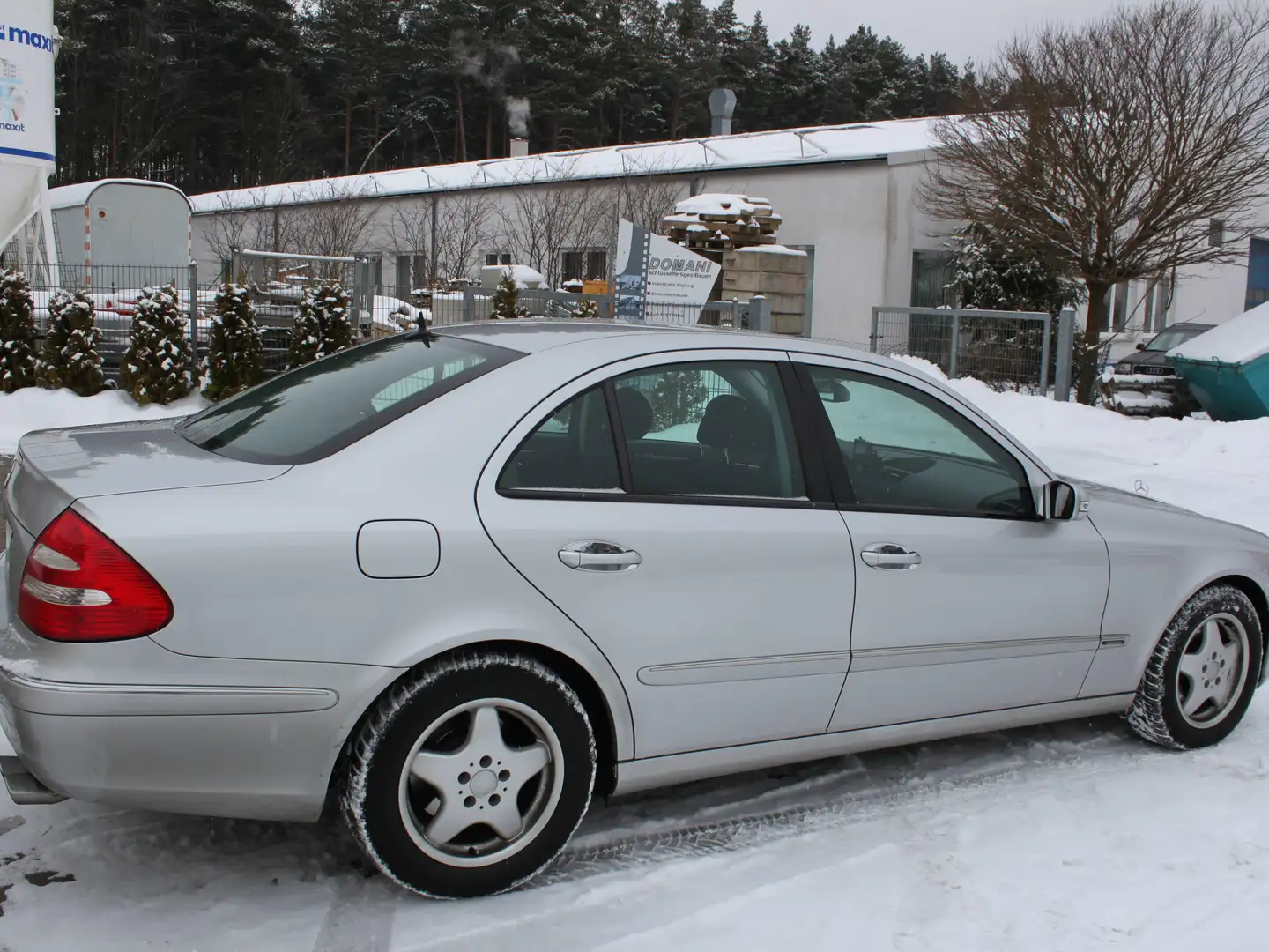 Mercedes-Benz E 270 E 270 CDI Elegance Silber - 2