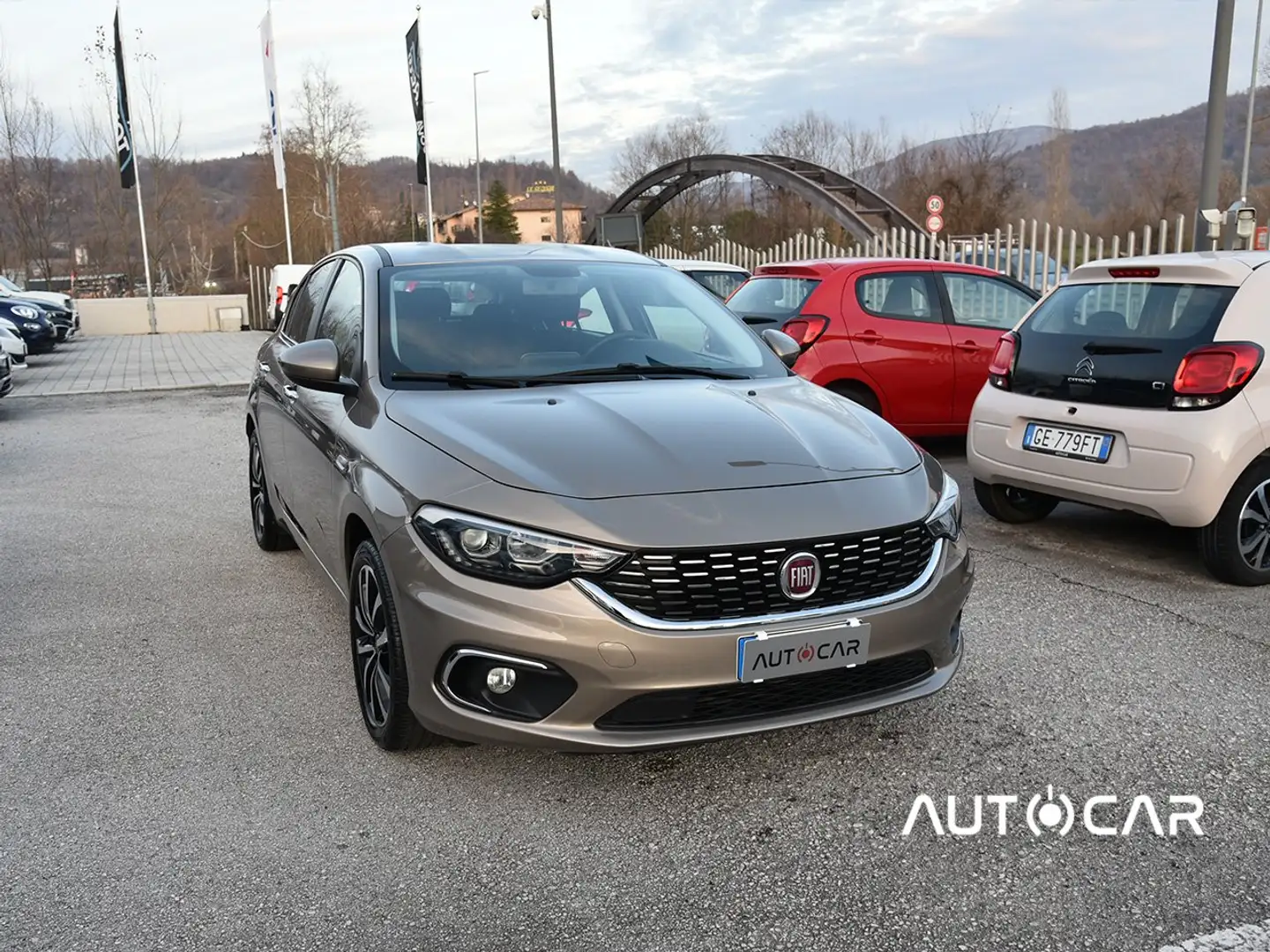 Fiat Tipo Tipo 5p 1.3 mjt Lounge s Beige - 1