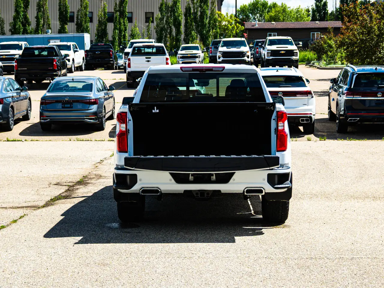 Chevrolet Silverado 1500 снимка Chevrolet Silverado 1500