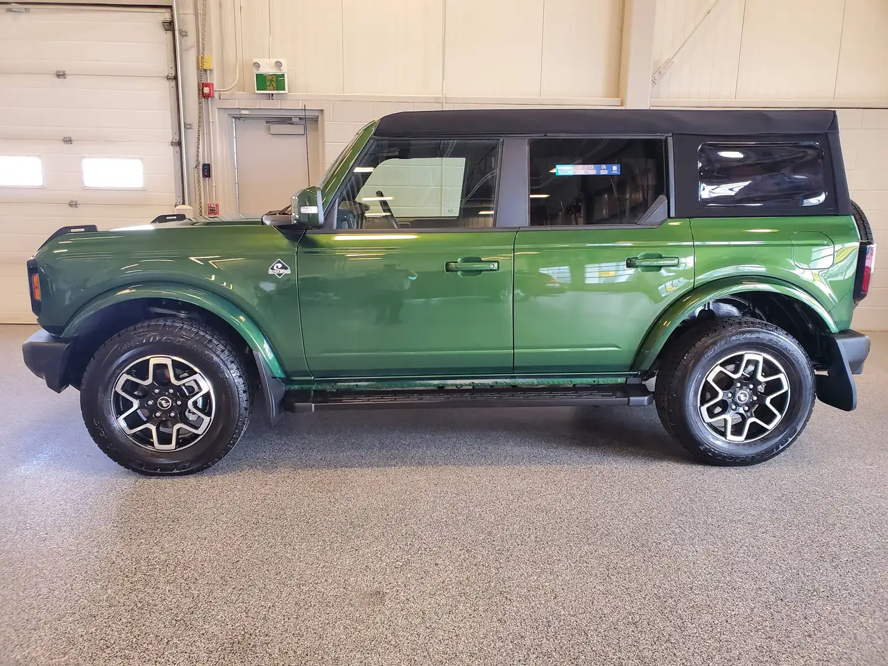 Ford Bronco снимка Ford Bronco