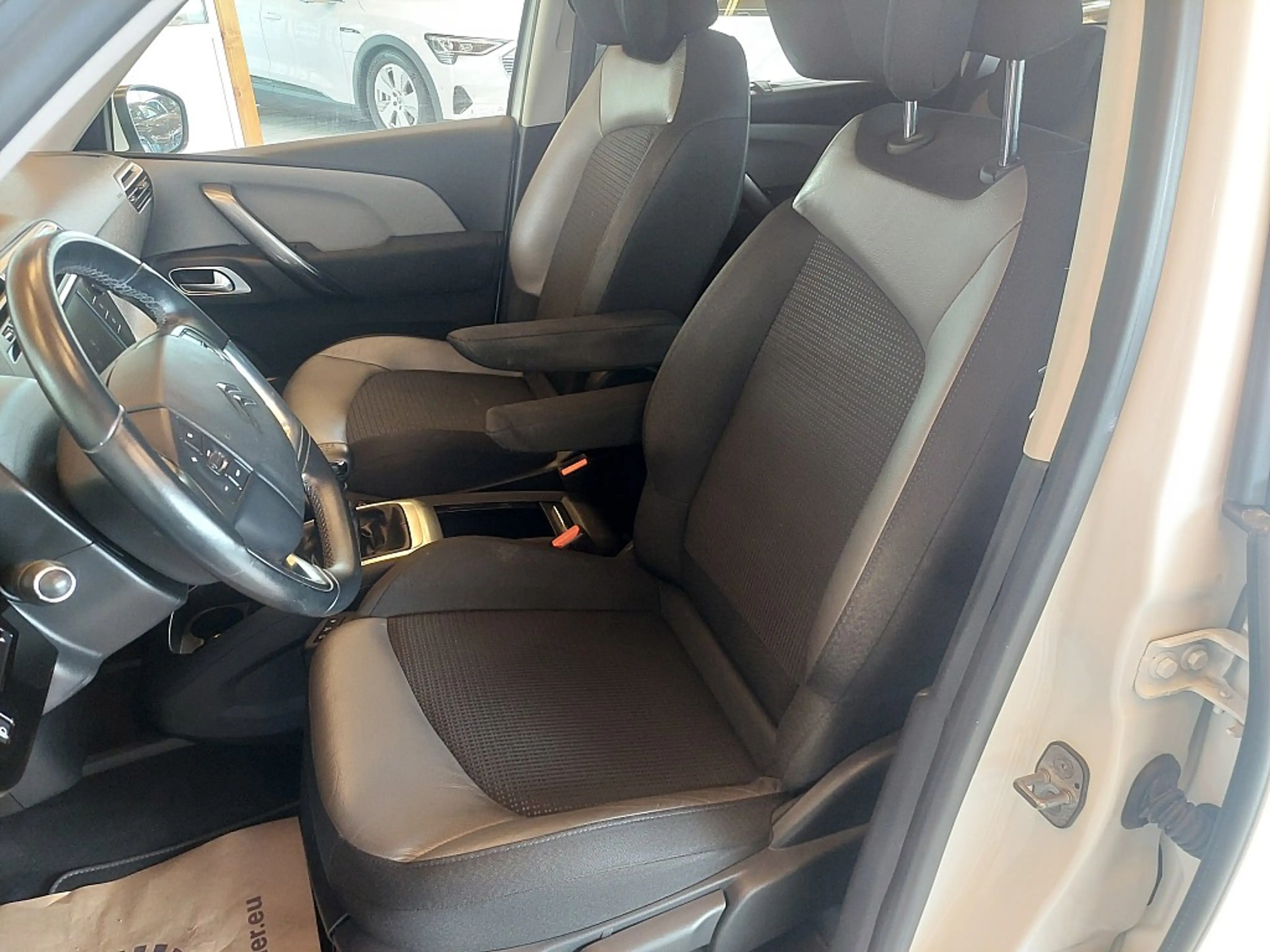 Citroen C4 SpaceTourer C4 Spacetourer PureTech 130 S&S 6-Gang Live — photo 12
