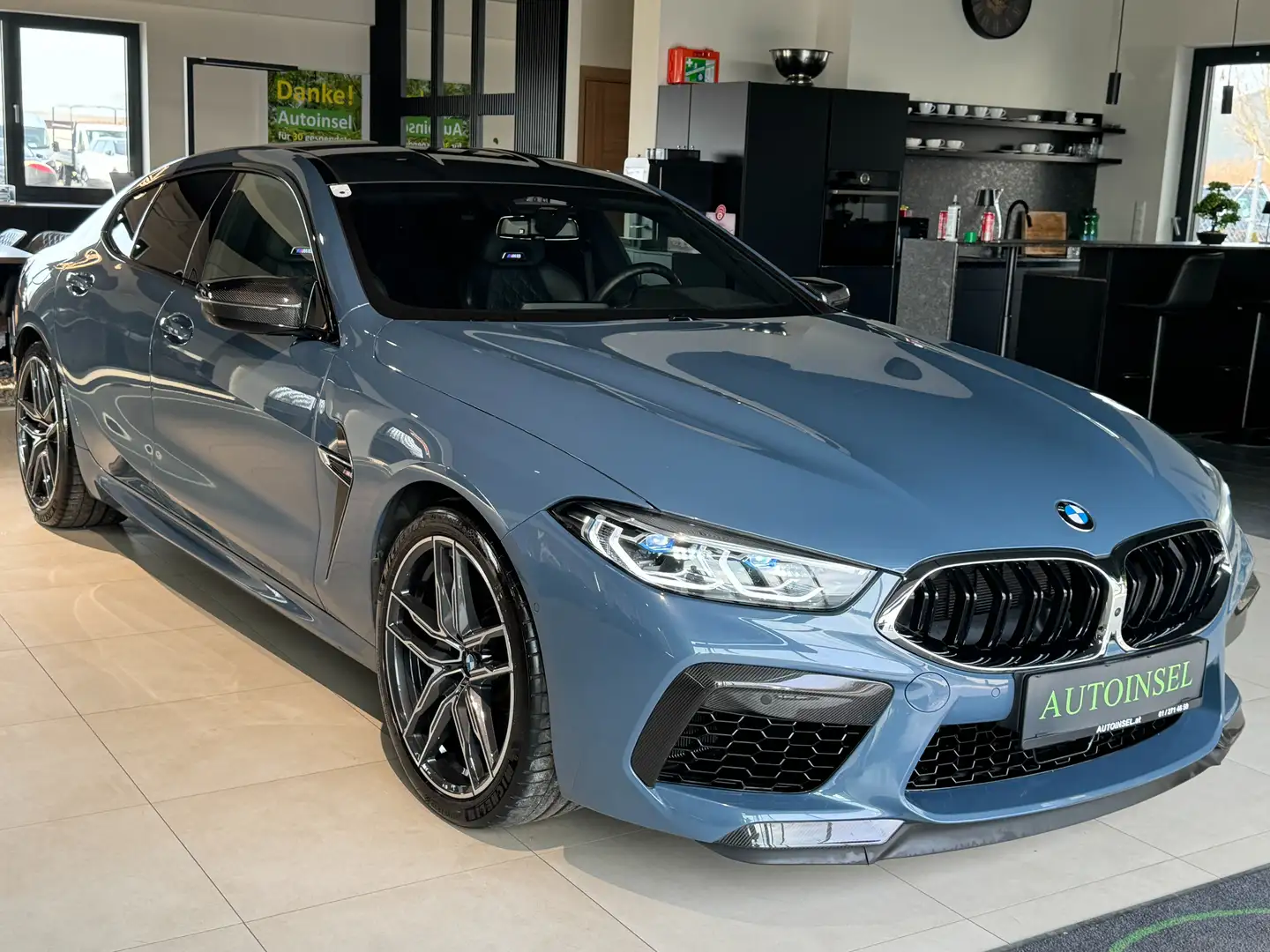 BMW M8 Carbon Exterieur Paket Синій - 2