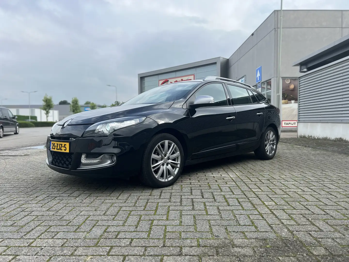 Renault Megane 1.5 dCi GT-Line Zwart - 1
