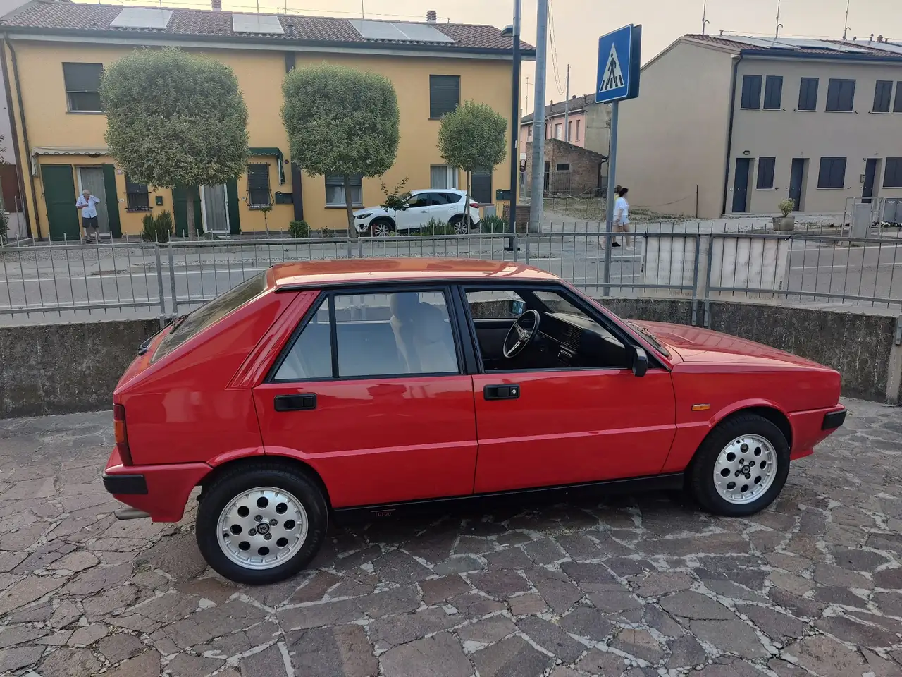 Lancia Delta 1.6 Turbo HF RST, foto 2