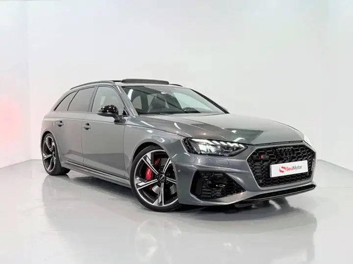 Audi RS4 Avant Competition plus Triptonic 8 vel. 2023