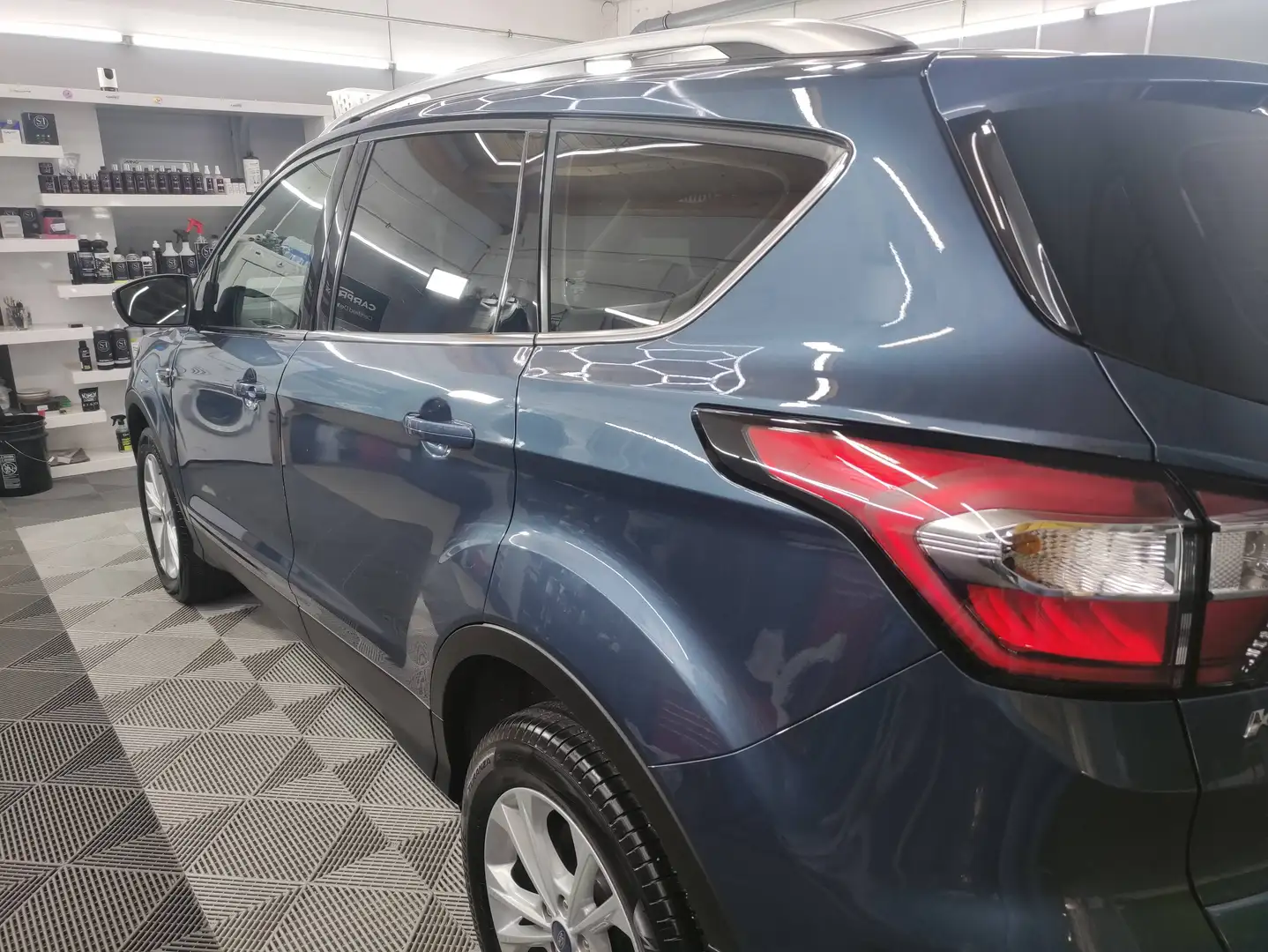 Ford Kuga Kuga 2,0 TDCi ST-Line AWD ST-Line Blau - 2
