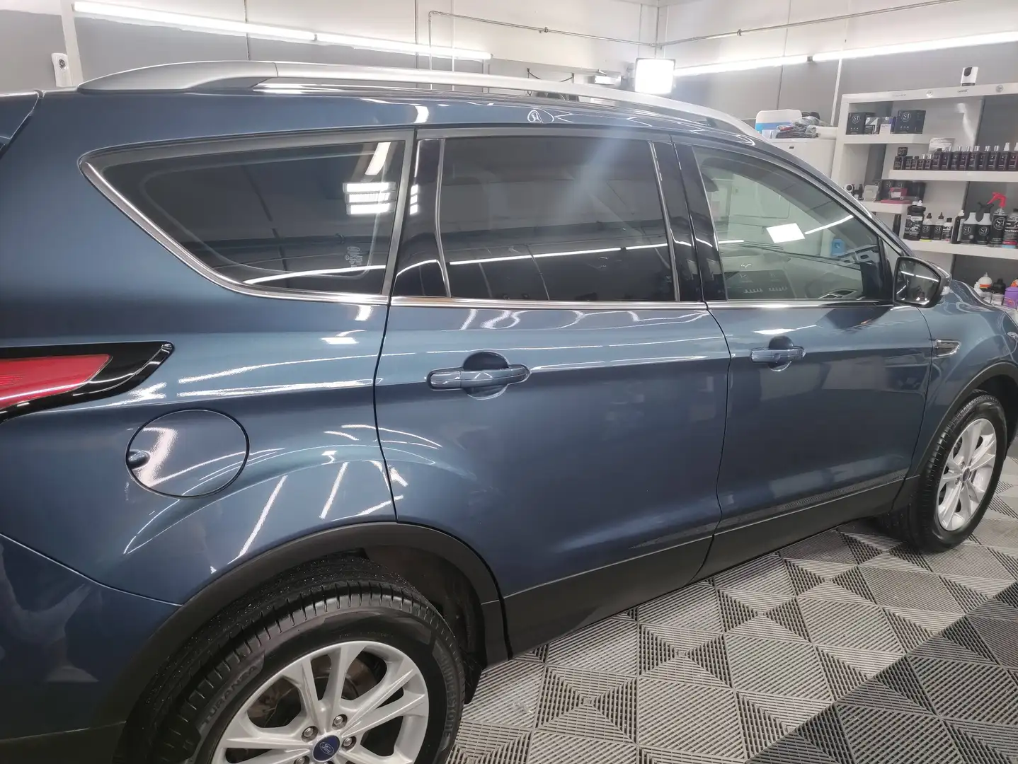 Ford Kuga Kuga 2,0 TDCi ST-Line AWD ST-Line Blau - 1