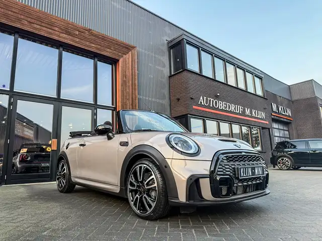 MINI Cooper S Cabrio Mini 2.0 John Cooper Works F1 aut Rooftopgrey/Came