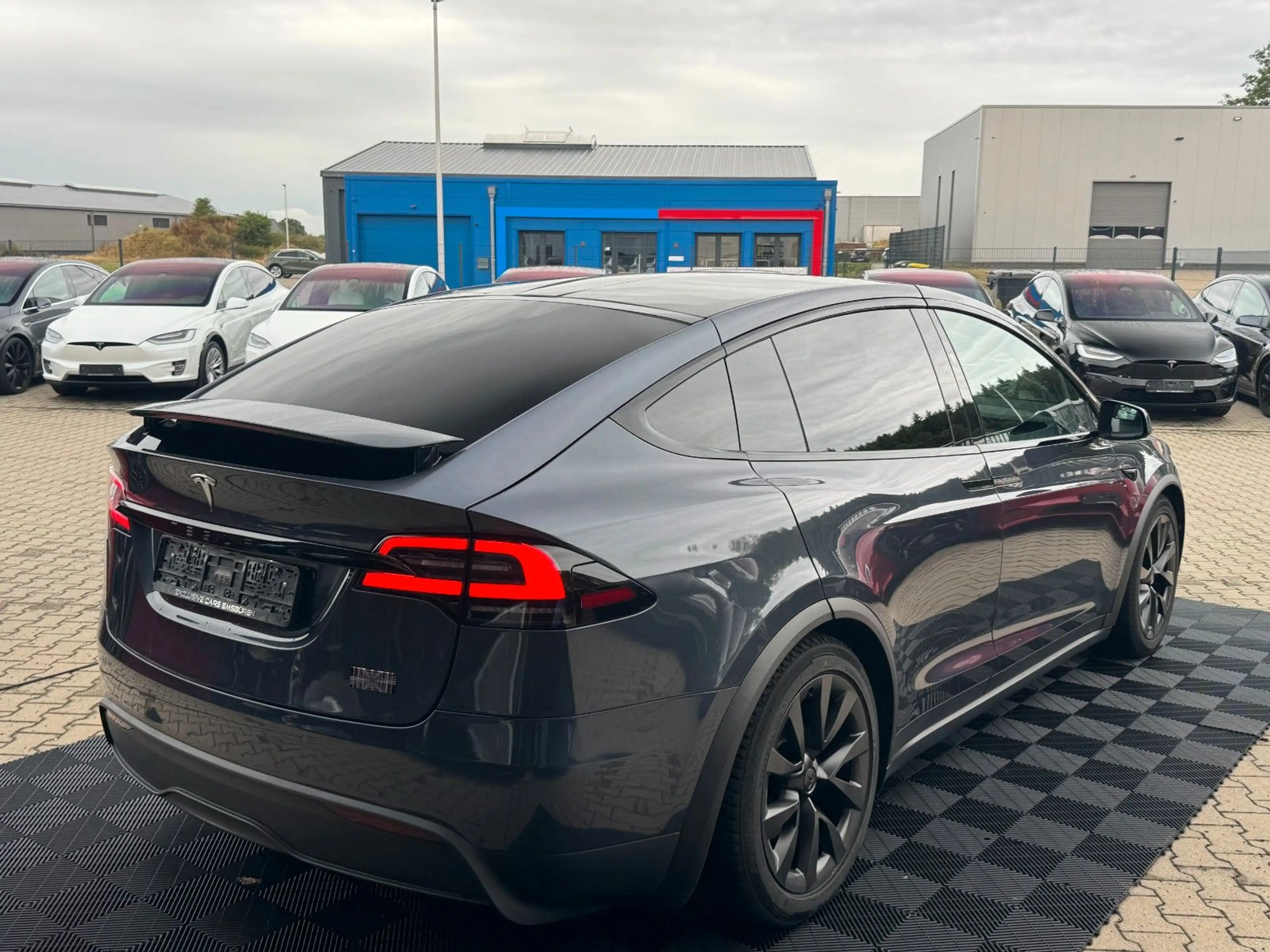 Tesla Model X MODEL X PLAID | 6 SEATS | YOKE | CYBERSTREAM | — photo 6