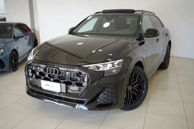 Audi Q8 50 TDI 286cv S Line+Tetto+R22+FULL Optional