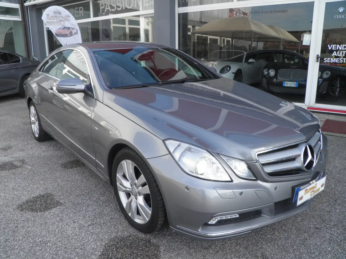 Mercedes-Benz E 250 Coupe cdi be Avantgarde Grau - 1