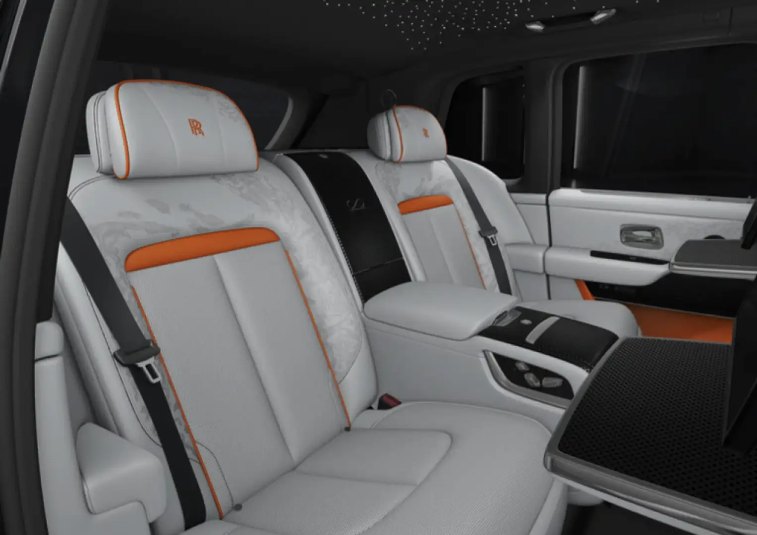 Rolls-Royce Cullinan Black Badge | 4 Seats | Q4 2025 Noir - 2