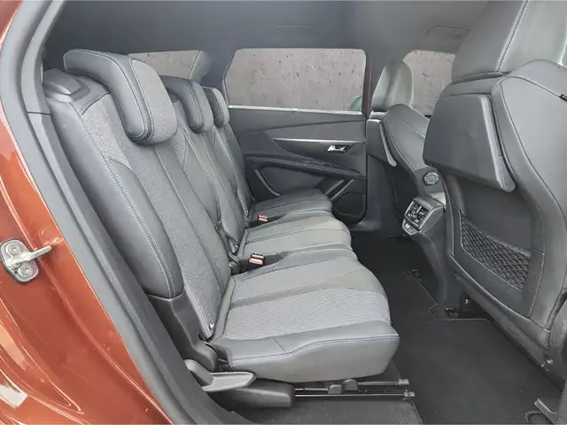 Peugeot 5008 view 14