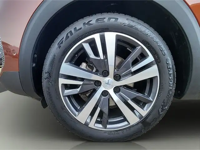 Peugeot 5008 view 11