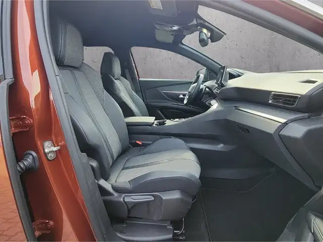 Peugeot 5008 view 13