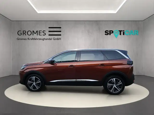 Peugeot 5008 view 6