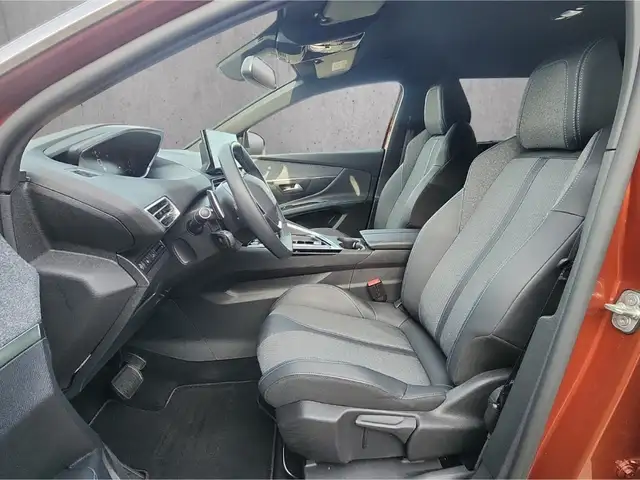 Peugeot 5008 view 9