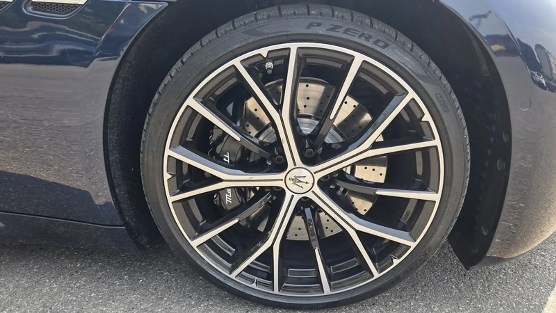 Maserati GranTurismo 2023 네이비 사진 5