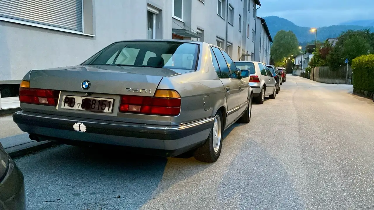 BMW 730i, foto 2