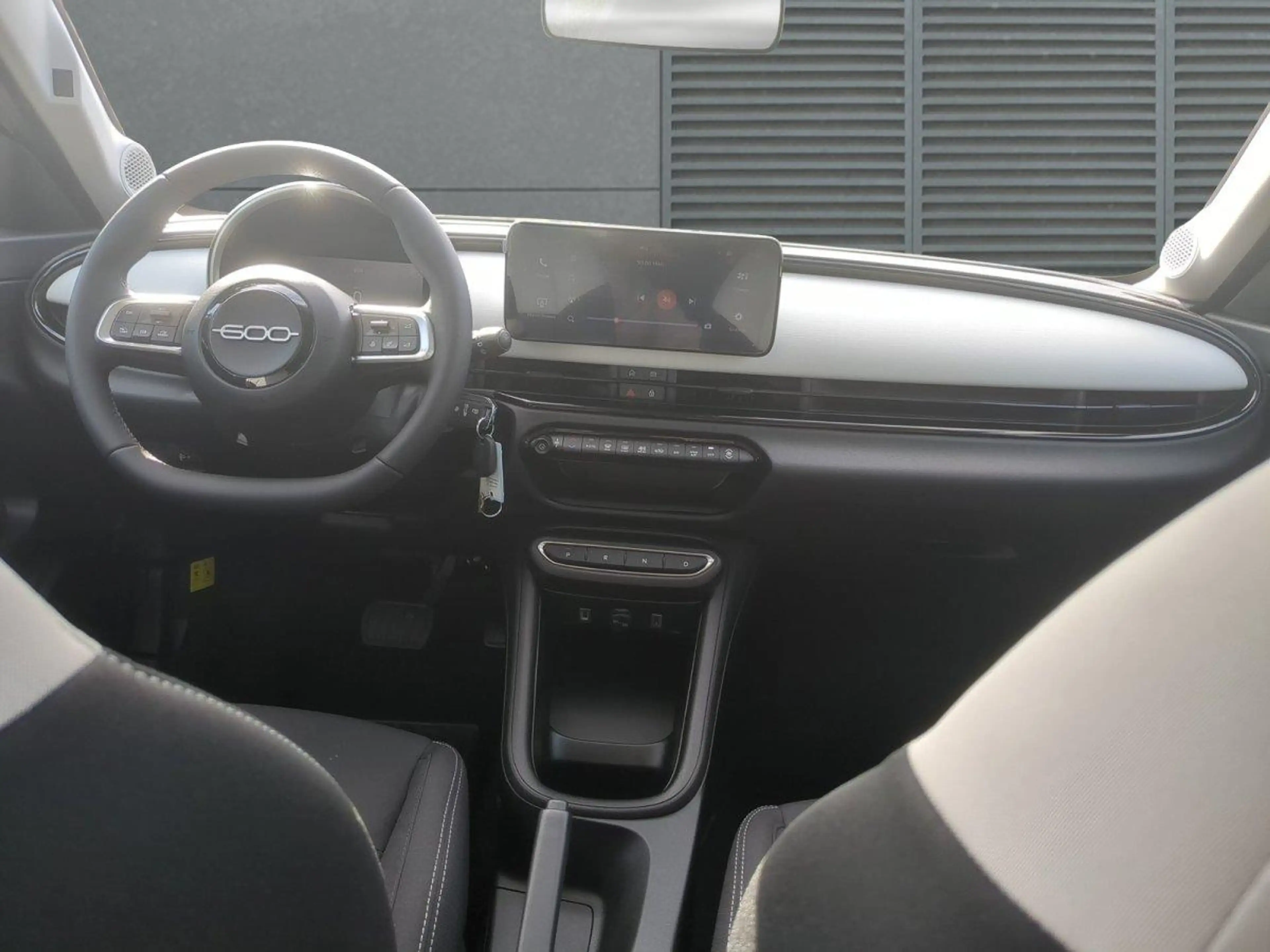 Fiat 600 Pop SHZ Full-Hybrid 110 PS eDCT Automatik 81 kW... — photo 5