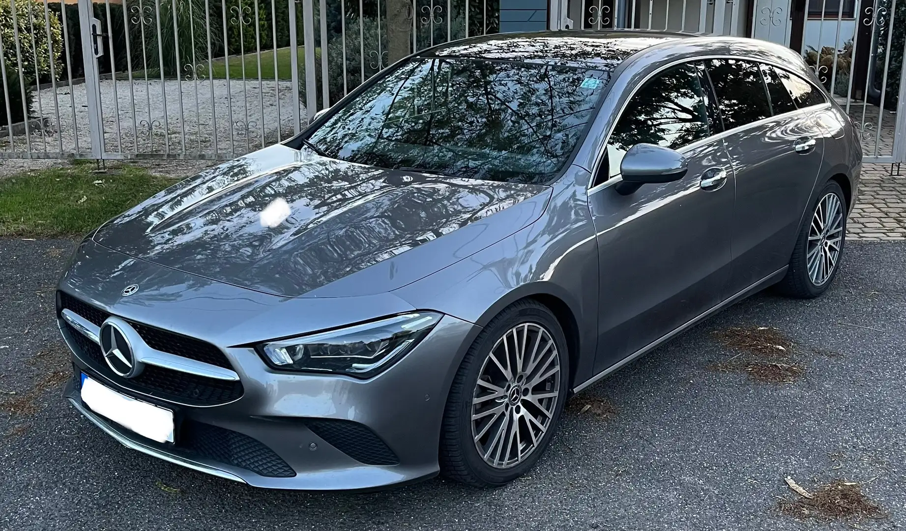 Mercedes-Benz CLA 200 CLA 200 d Shooting Brake Aut. Grau - 1