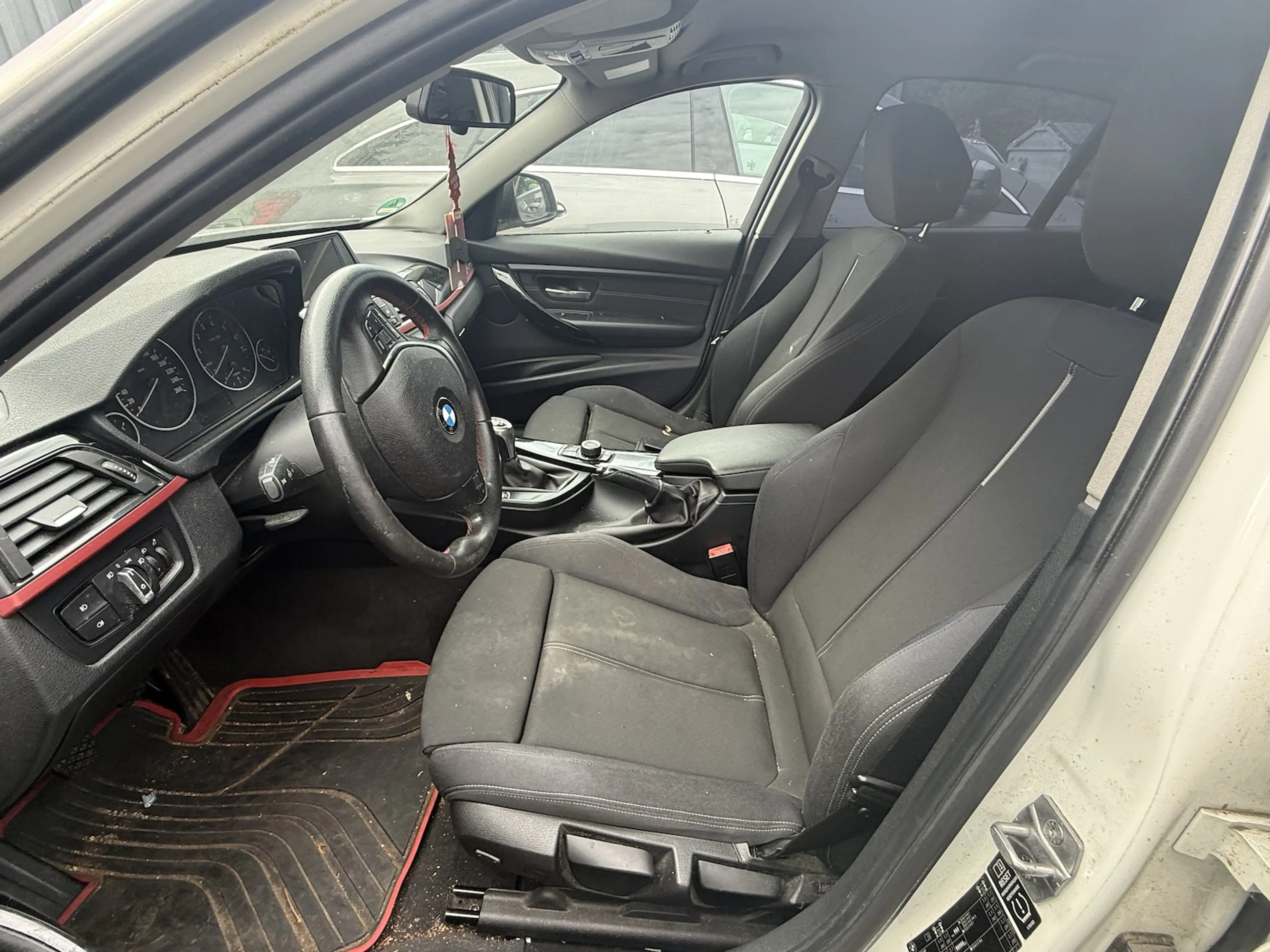 BMW 316 316i /ALU/PDC/Sitzhz./Steuerkette Geräusche — photo 6