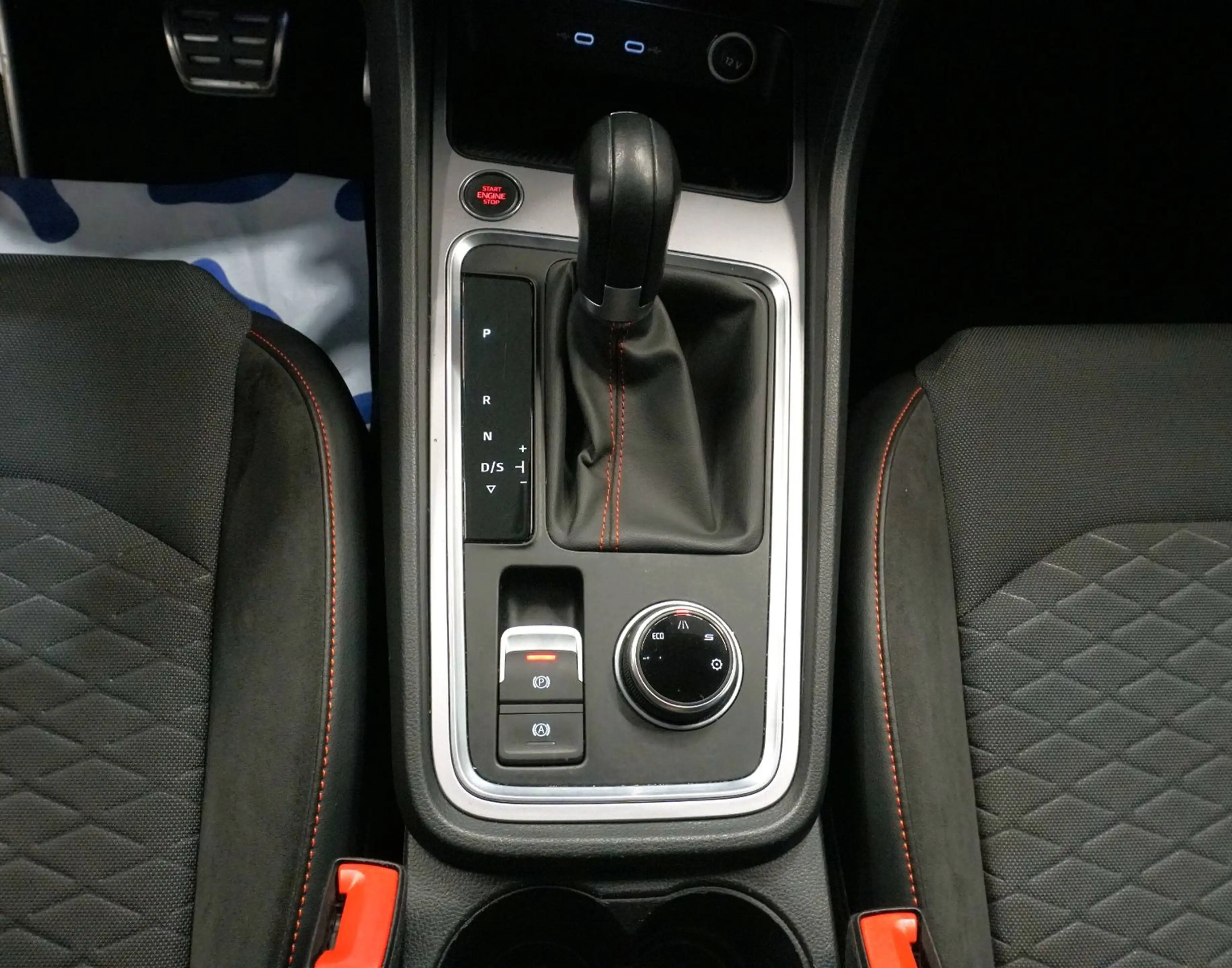 SEAT Ateca 1.5 TSI 150 PS DSG FR | Navi | LED | SHZ — photo 14