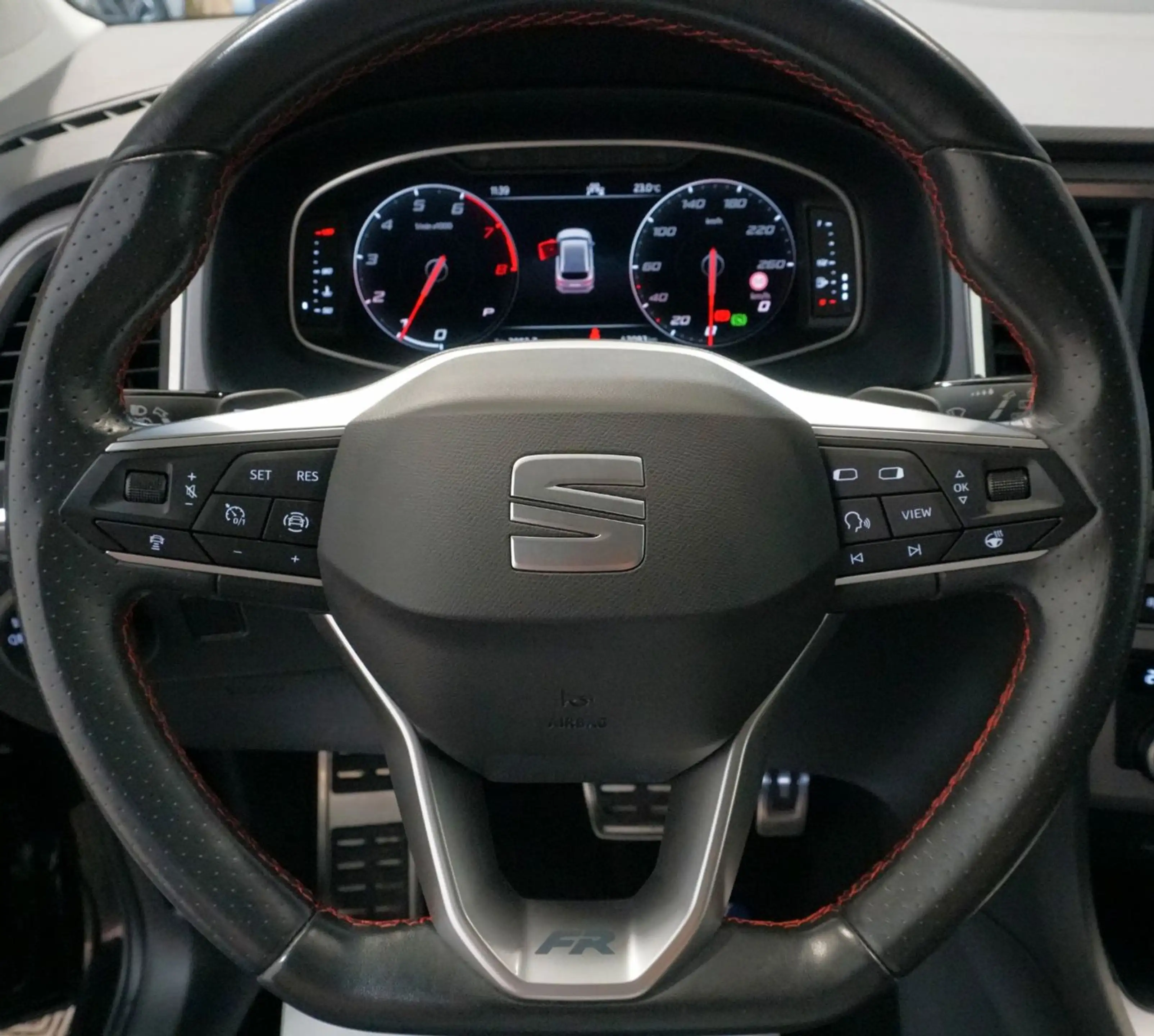 SEAT Ateca 1.5 TSI 150 PS DSG FR | Navi | LED | SHZ — photo 11