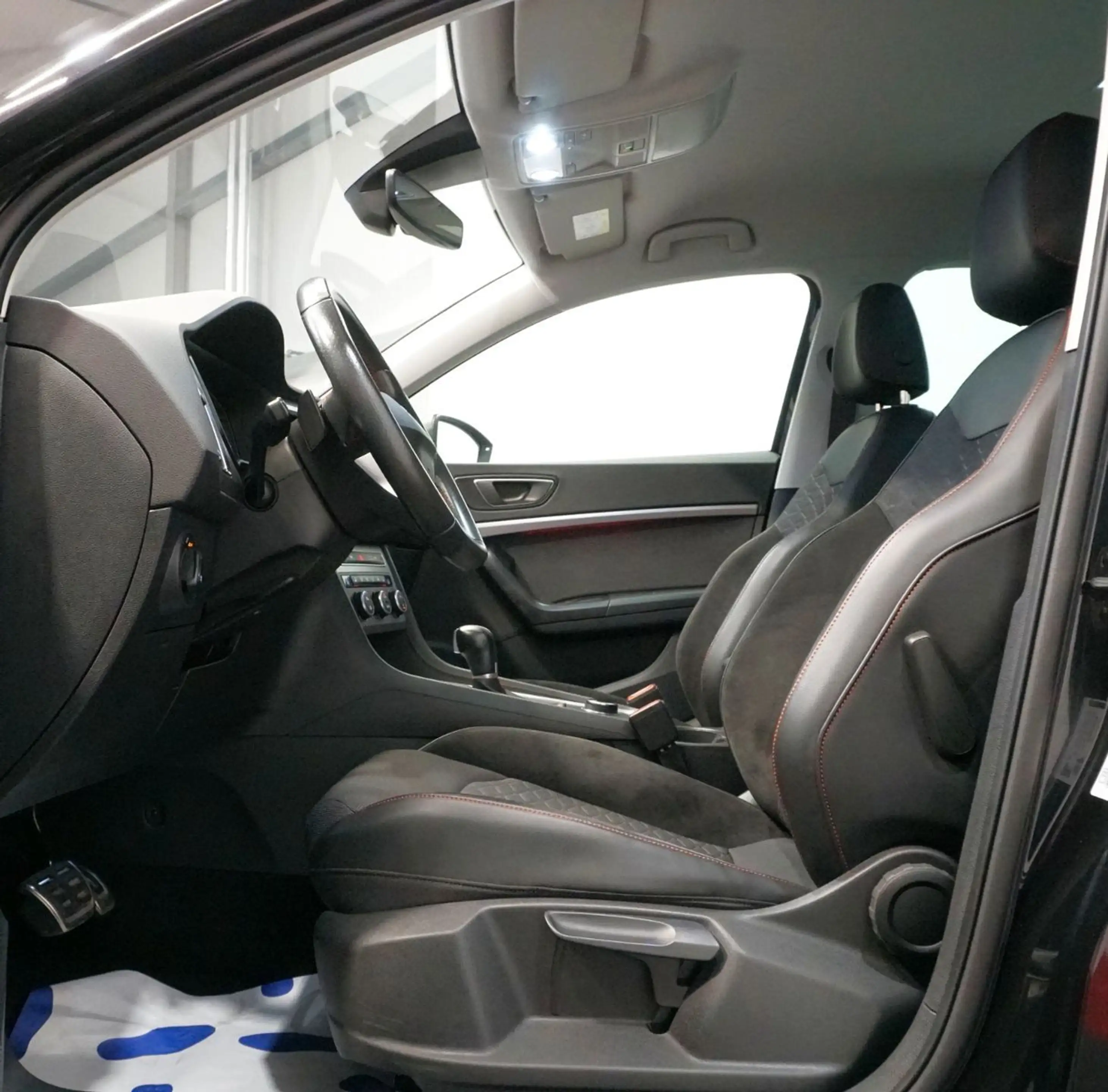 SEAT Ateca 1.5 TSI 150 PS DSG FR | Navi | LED | SHZ — photo 8