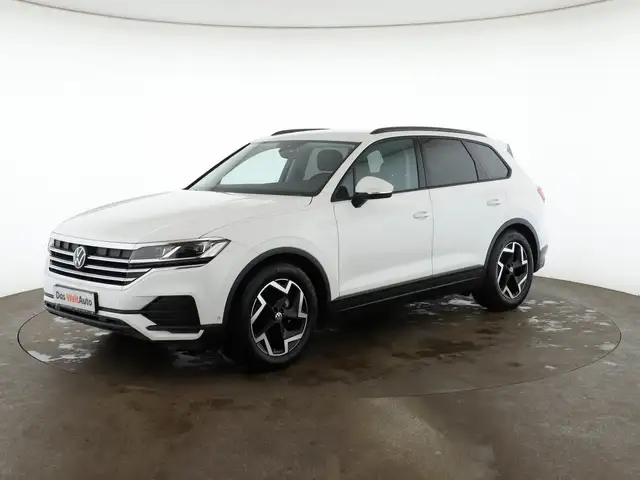 Volkswagen Touareg main image