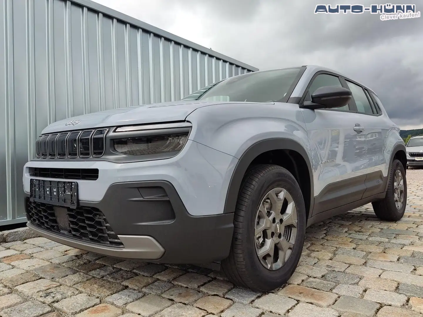 Jeep Avenger Longitude 1.2 e-Hybrid 110 PS DCT AndroidAuto/A... Gris - 2