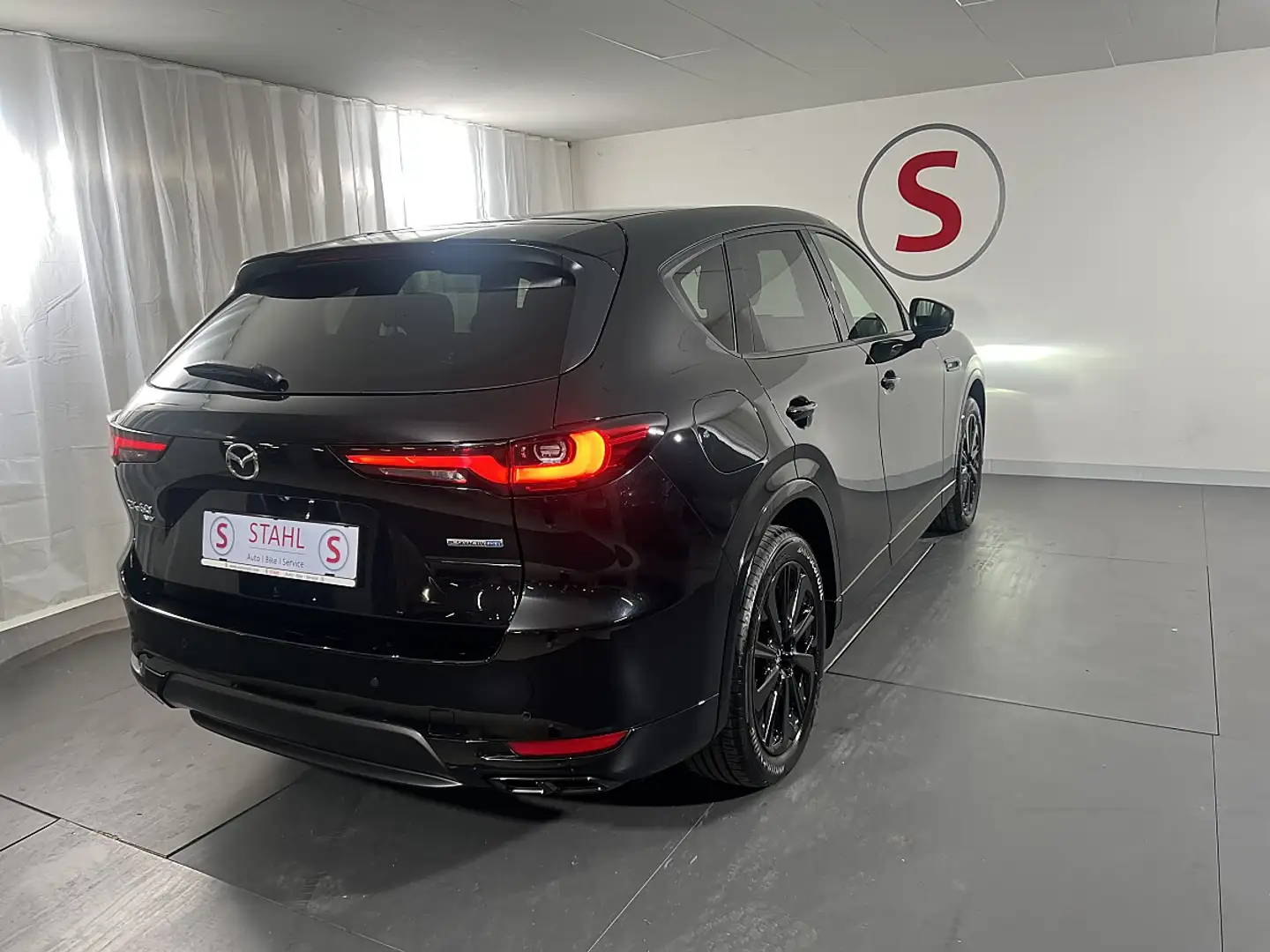 Mazda CX-60 2.5L e-SKYACTIV PHEV AWD HOMURA CON/COM Aut. Schwarz - 2