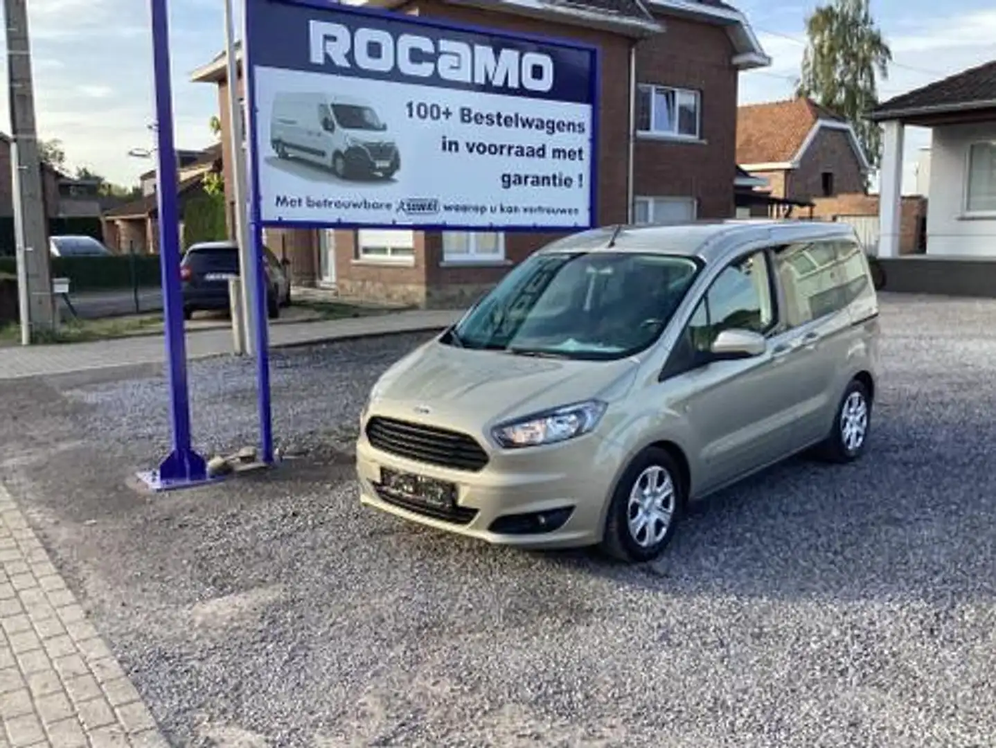 Ford Courier 15dci 2019 66000km 15950e alles in Beige - 2