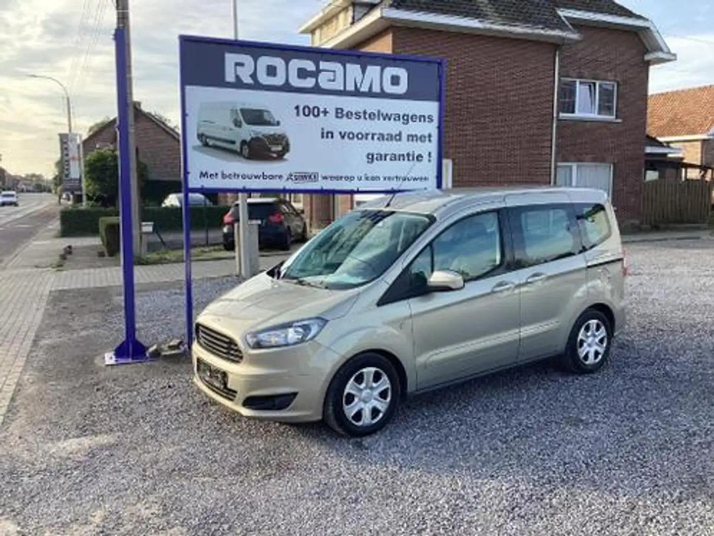 Ford Courier 15dci 2019 66000km 15950e alles in Beige - 1