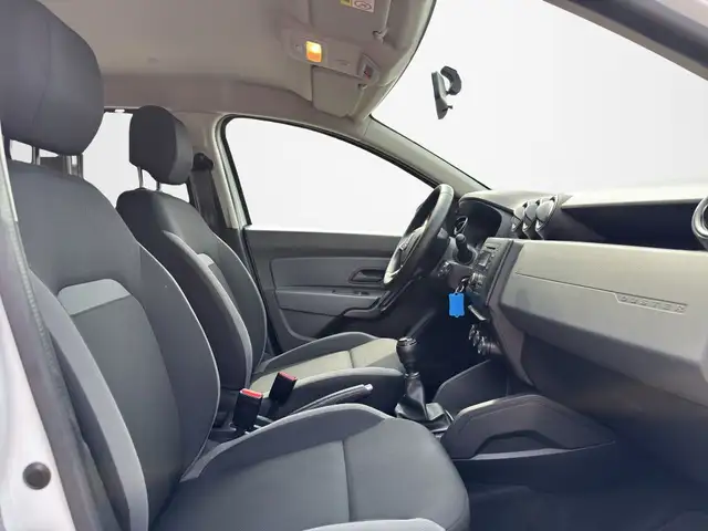 Dacia Duster view 15