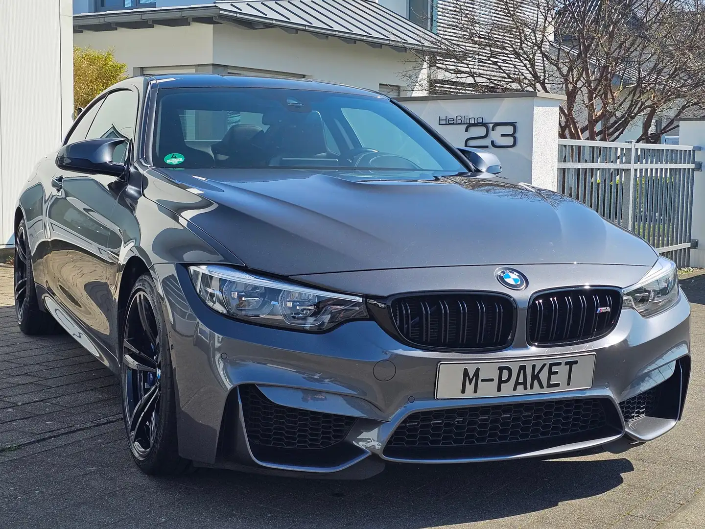 BMW M4 Competition Carbondach Headup Grau - 2