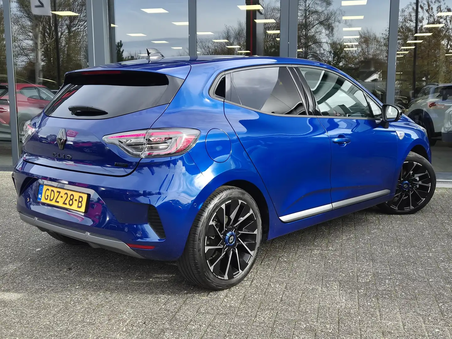 Renault Clio 1.6 E-Tech Full Hybrid 145 esprit Alpine | BOSE Au Bleu - 2