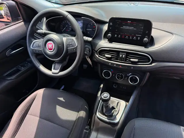 Fiat Tipo view 12