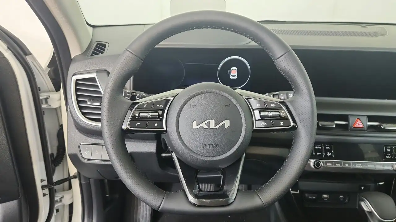 Kia Seltos снимка Kia Seltos