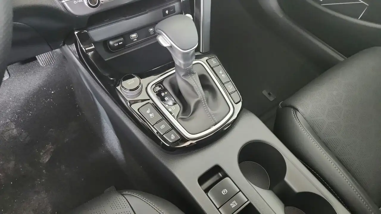 Kia Seltos снимка Kia Seltos