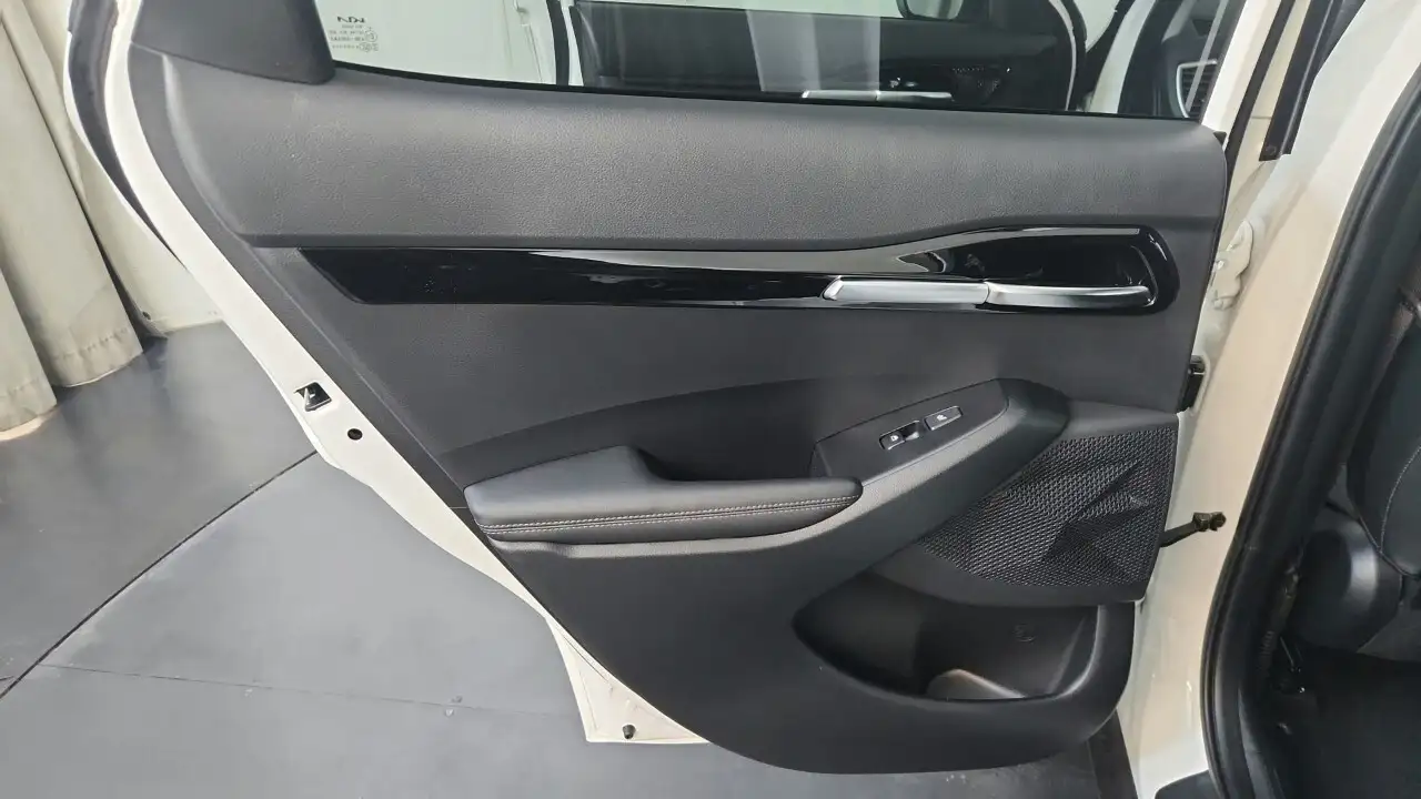 Kia Seltos снимка Kia Seltos