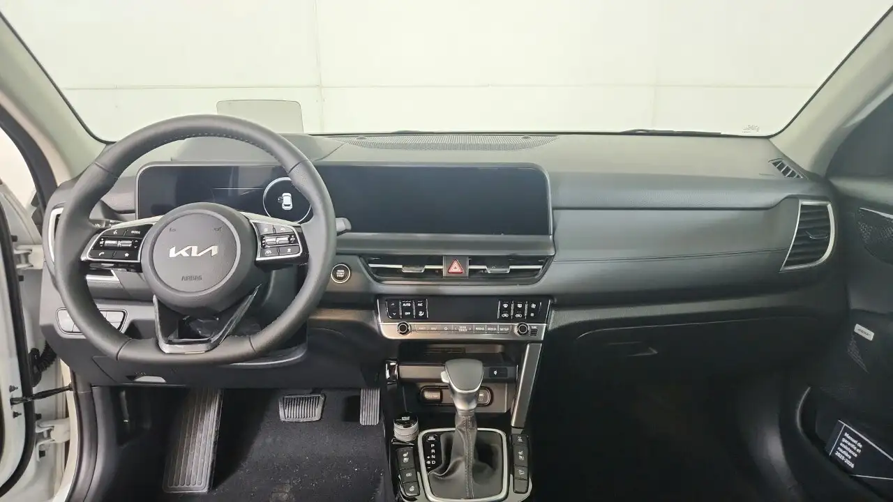 Kia Seltos снимка Kia Seltos