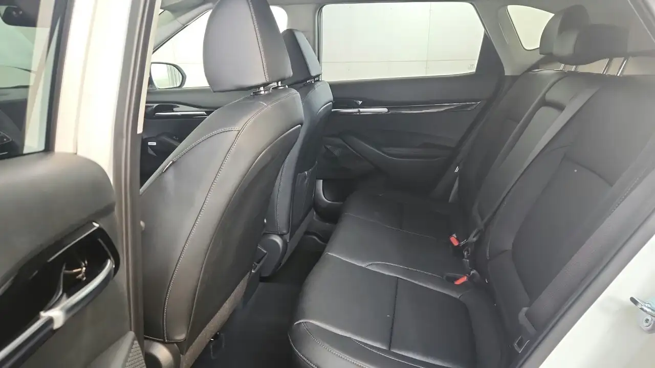 Kia Seltos снимка Kia Seltos