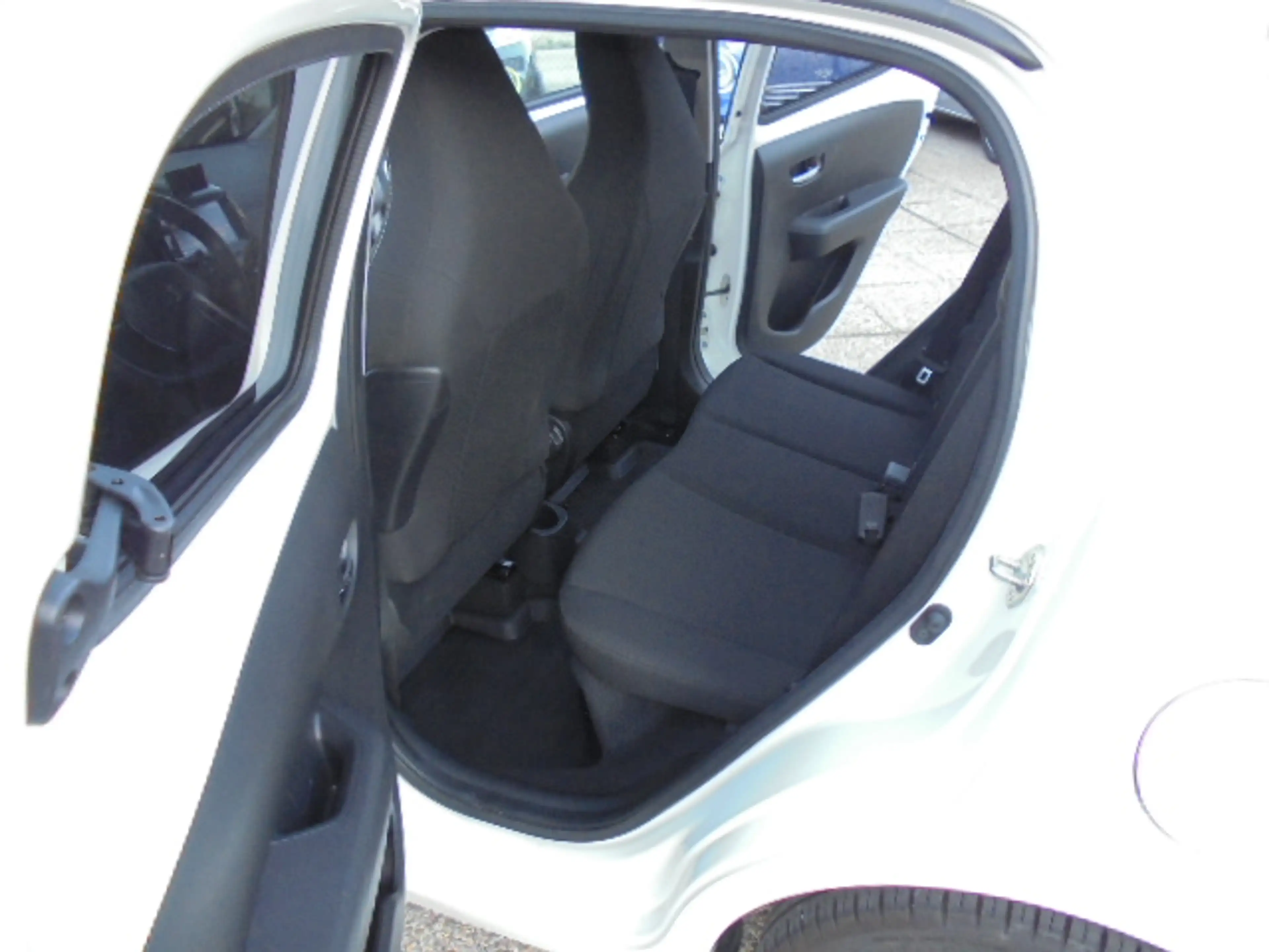 Peugeot 108 108 1,0 VTi 72 Allure Allure — photo 10