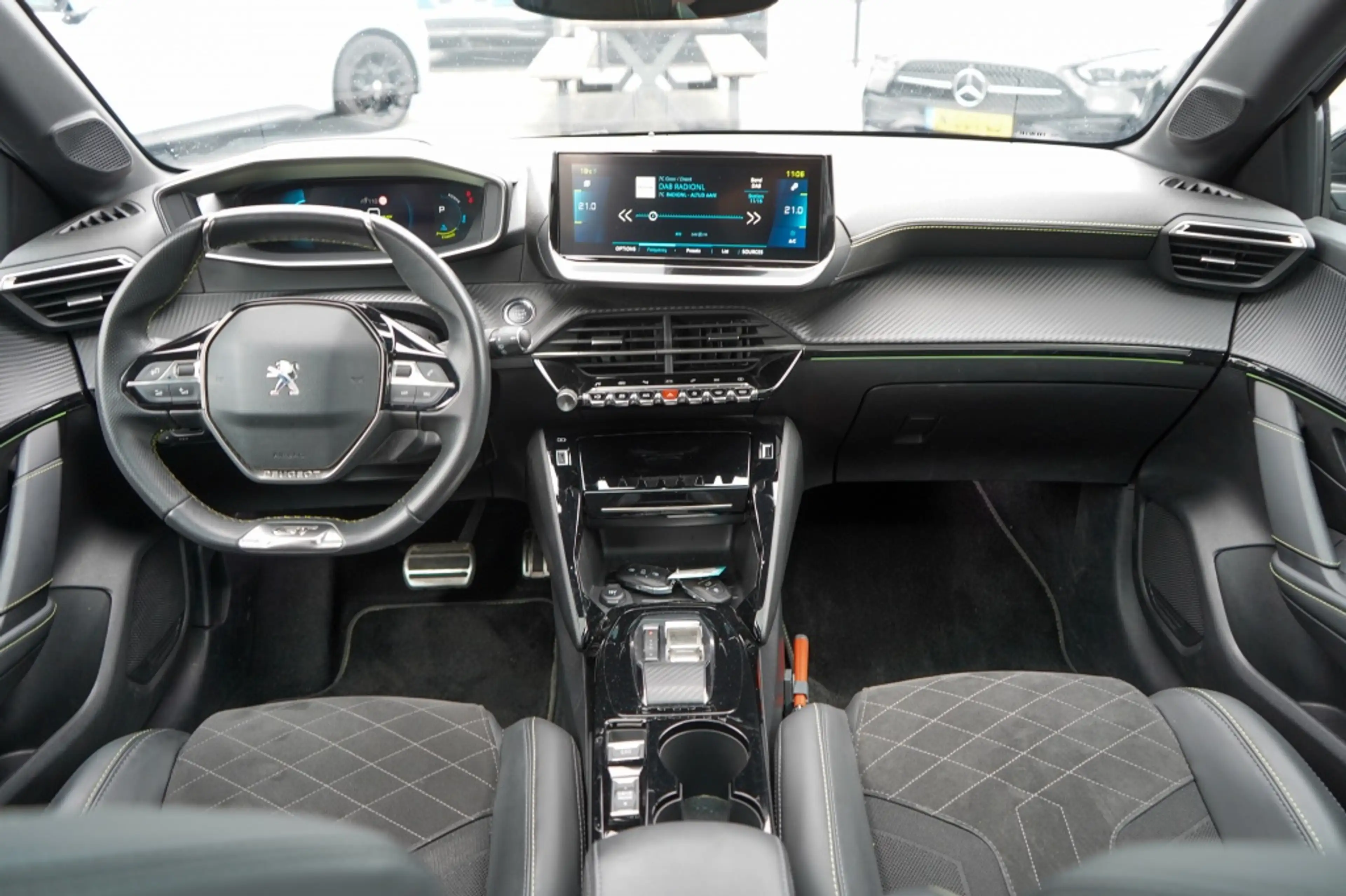 Peugeot e-208 GT Pack 50 kWh | 92,13% SOH | Pano | Stoelverwarmi — photo 5