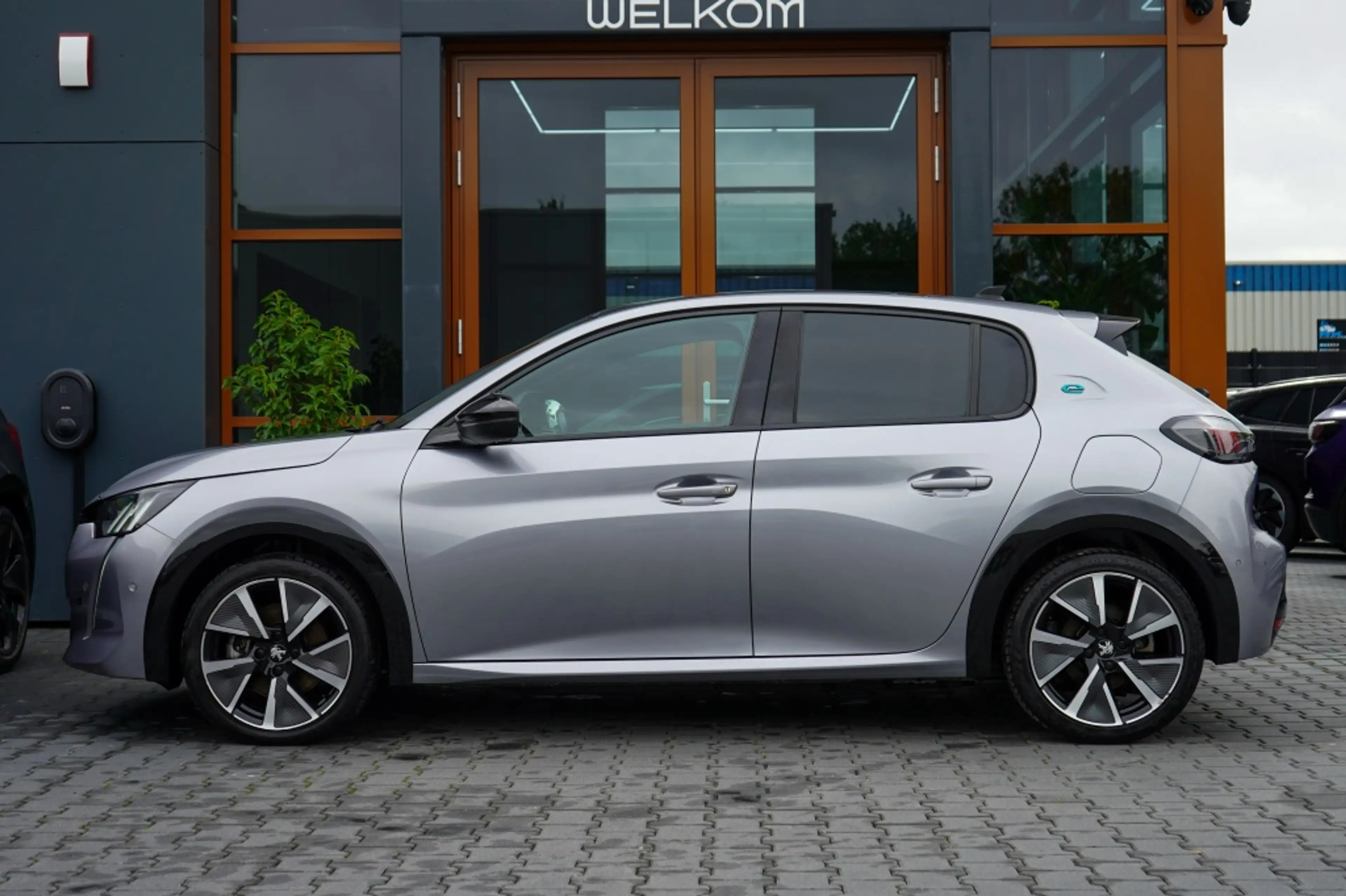 Peugeot e-208 GT Pack 50 kWh | 92,13% SOH | Pano | Stoelverwarmi — photo 2