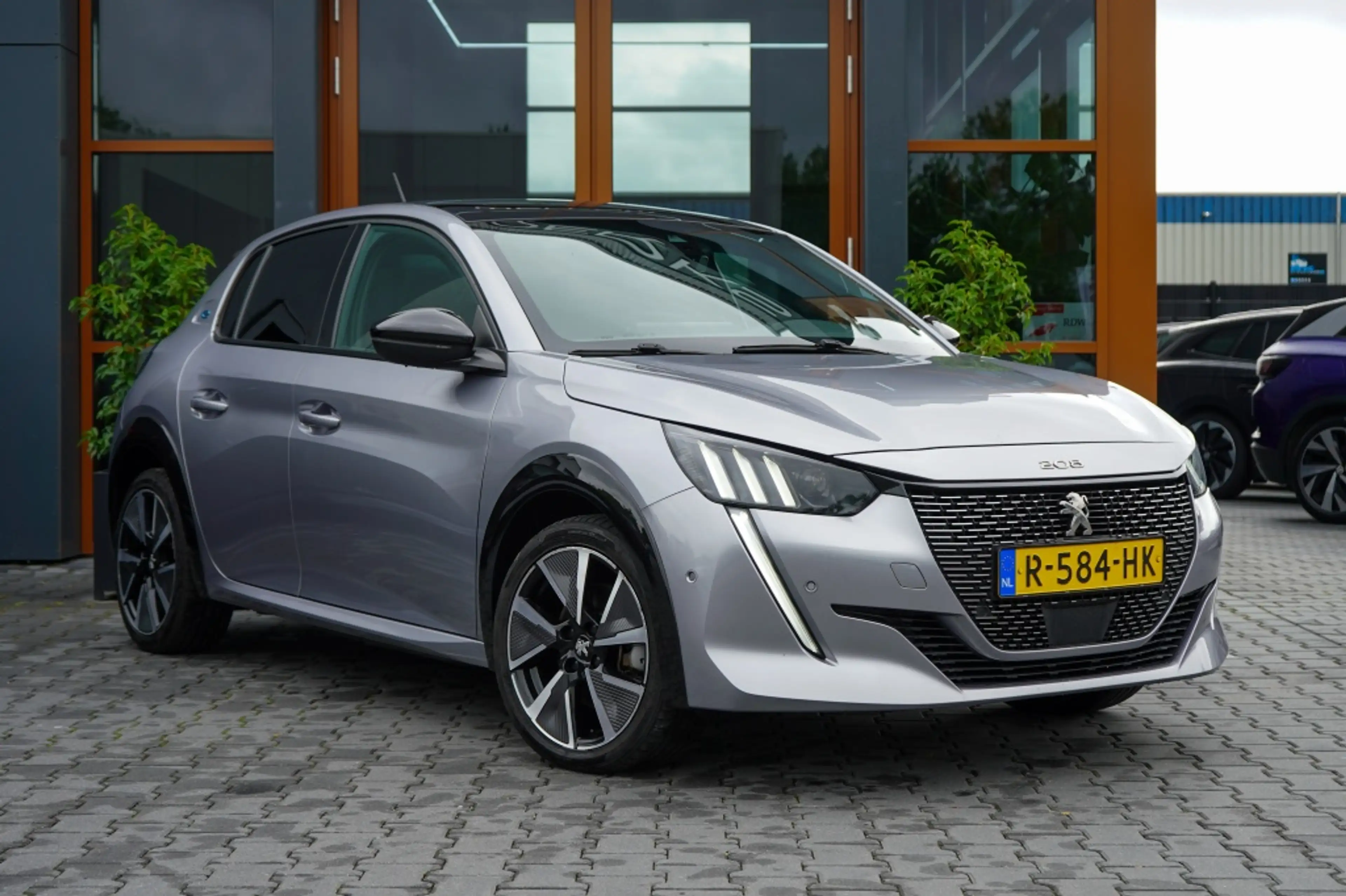 Peugeot e-208 GT Pack 50 kWh | 92,13% SOH | Pano | Stoelverwarmi — photo 12
