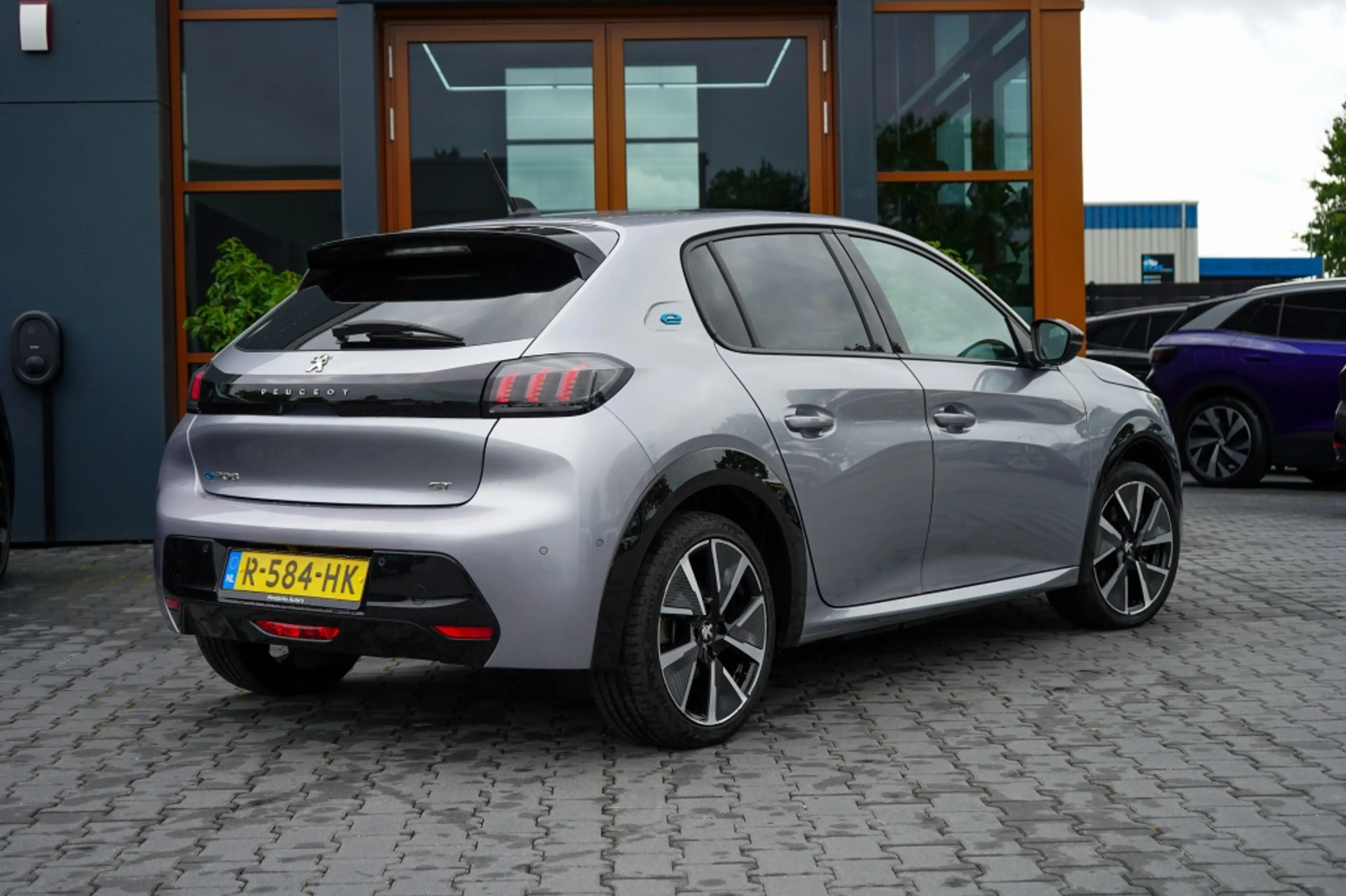 Peugeot e-208 GT Pack 50 kWh | 92,13% SOH | Pano | Stoelverwarmi — photo 10