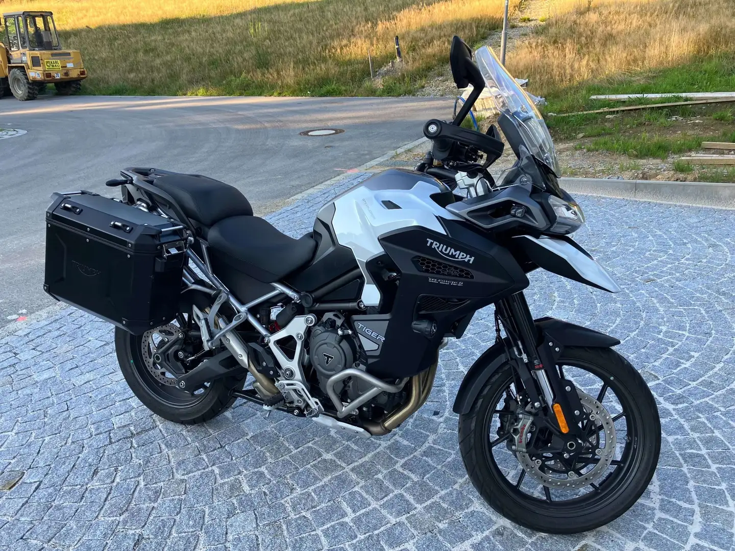 Triumph Tiger 1200 GT Explorer Bílá - 1