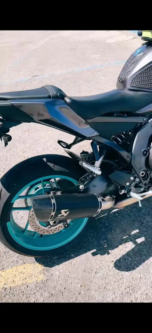 Yamaha MT-09 - 2